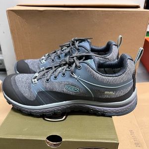 KEEN Women's Terradora Waterproof Hiking Shoe size 6 Stormy Weather/Wrought Iron